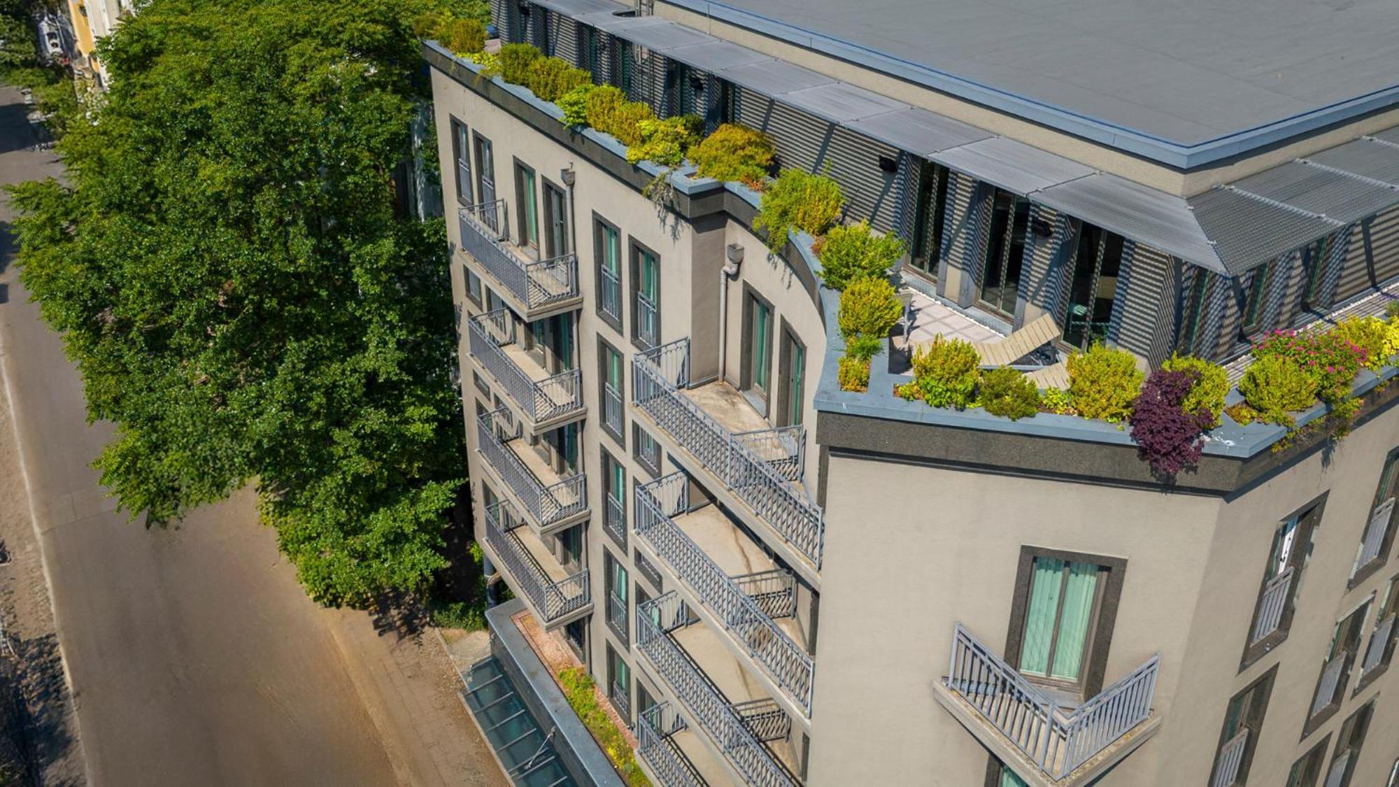 Hotel Newberlin — Photos 1